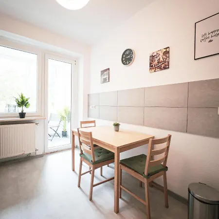 Ruhige 2 Schlafzimmer Wohnung: 5 Einzelbetten + Küche, Modernes Bad, Tv, Waschmaschine Apartment Leipzig