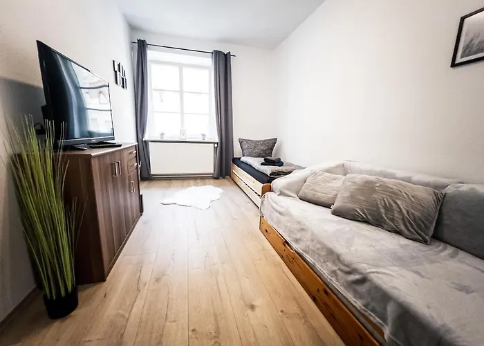 公寓 Ruhige 2 Schlafzimmer Wohnung: 5 Einzelbetten + Kueche, Modernes Bad, Tv, Waschmaschine 莱比锡