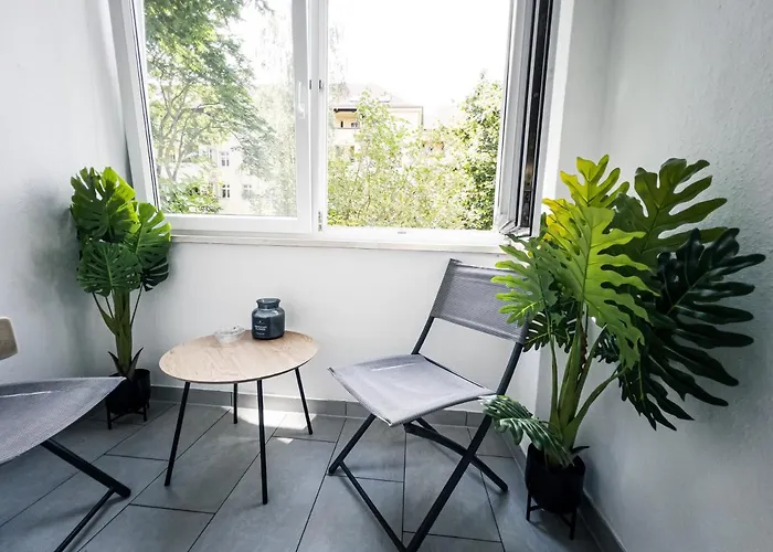 公寓 Ruhige 2 Schlafzimmer Wohnung: 5 Einzelbetten + Kueche, Modernes Bad, Tv, Waschmaschine 莱比锡